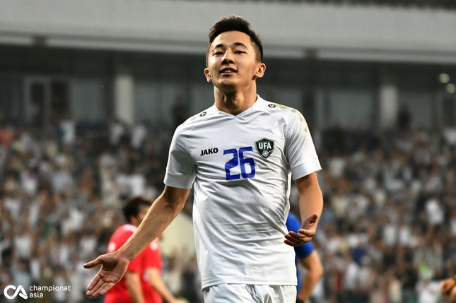 HLV tuyển U23 Uzbekistan tuyên bố dùng các ngôi sao châu Âu đấu Việt Nam - Ảnh 1.