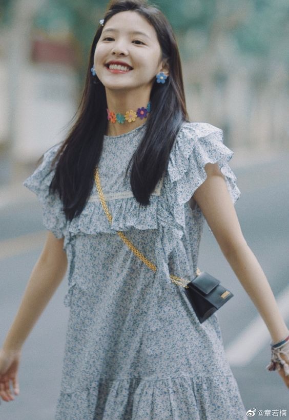 Style nữ chính phim ngôn tình chưa lên sóng đã viral mọi mặt trận: Xinh xắn, ngọt ngào chuẩn mối tình đầu - Ảnh 5.