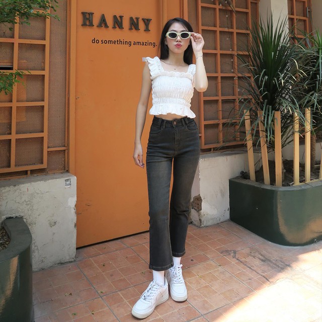Tham khảo Tăng Thanh H&agrave; 10 c&aacute;ch mặc quần jeans ống đứng s&agrave;nh điệu suốt 4 m&ugrave;a - Ảnh 11.