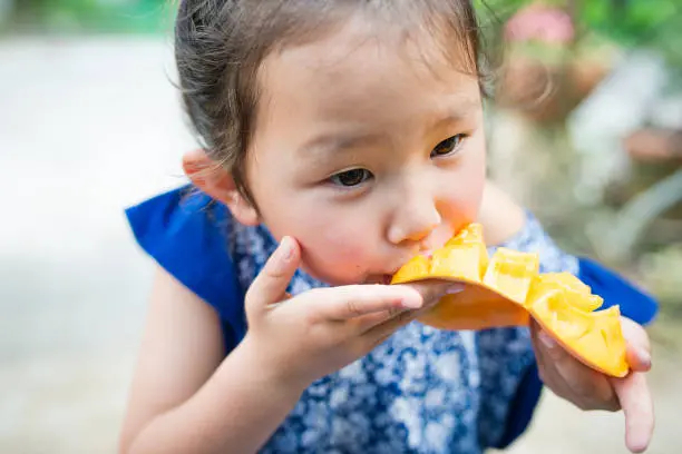 Nghiên cứu tâm lý: 1 đứa trẻ không thích làm 3 việc sau chứng tỏ lòng tự trọng cực thấp, cha mẹ cần can thiệp - Ảnh 1.