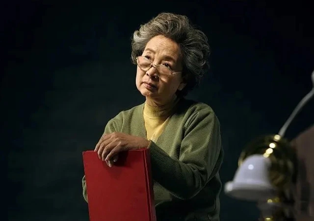 Lương hưu của tôi là 42 triệu đồng/tháng, đưa con dâu 28 triệu: Sau khi nghe thông gia nói, tôi quyết định không đưa thêm tiền nữa - Ảnh 2.