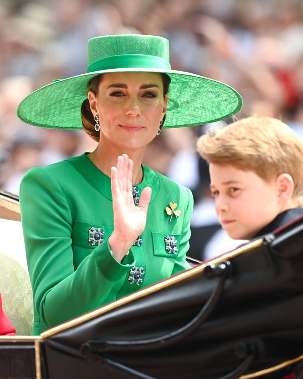 Thân vương William và Vương phi Kate đối mặt với vấn đề nan giải mới - Ảnh 2.