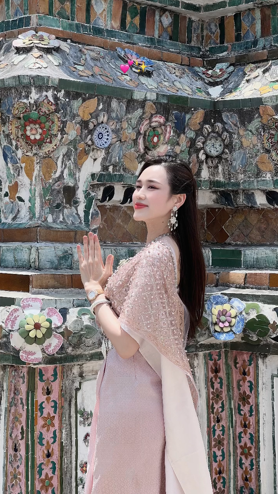 Sao Việt rộn ràng nghỉ lễ: Hoa hậu Đỗ Hà lộ diện giữa thông tin cưới thiếu gia, dàn người đẹp diện bikini cực nóng - Ảnh 1.