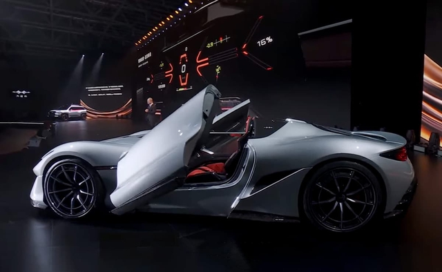 Hãng xe điện khổng lồ BYD dường như đang cố gắng sản xuất một mẫu siêu xe điện đến từ tương lai - Ảnh 2.