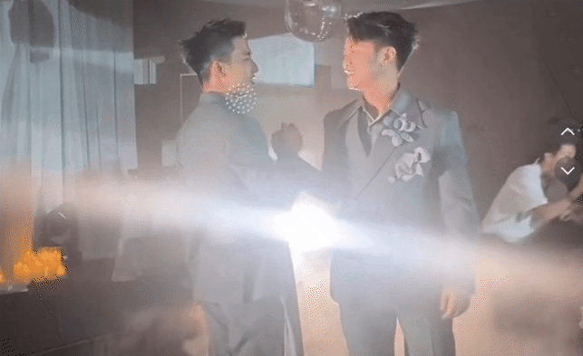Nhờ cặp đôi Ninh Dương Story khiêu vũ tại “lễ cưới”, một ca khúc hot lại sau 5 năm khiến nhạc sĩ rưng rưng cảm động! - Ảnh 3.
