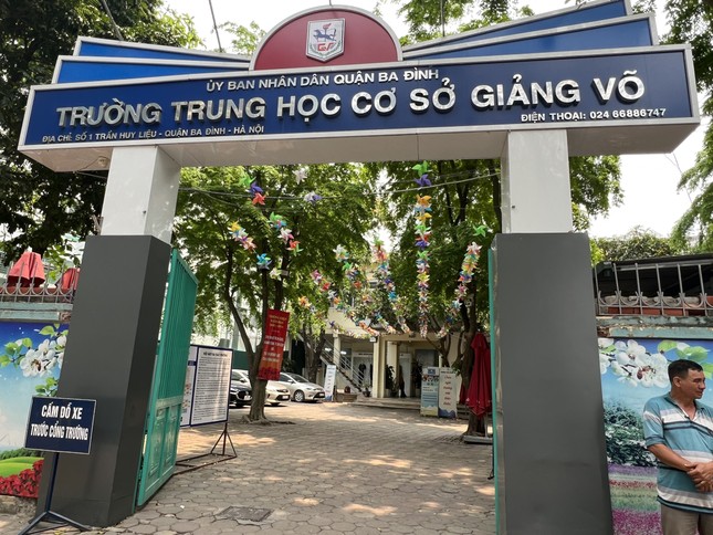 Trường hot của Hà Nội sẽ tách thành 2 trường từ năm học 2024-2025 - Ảnh 1.