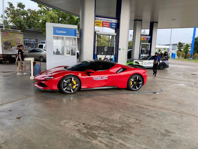 Lộ diện dàn siêu xe của đại gia Campuchia tham gia Gumball 3000 - Ảnh 4.