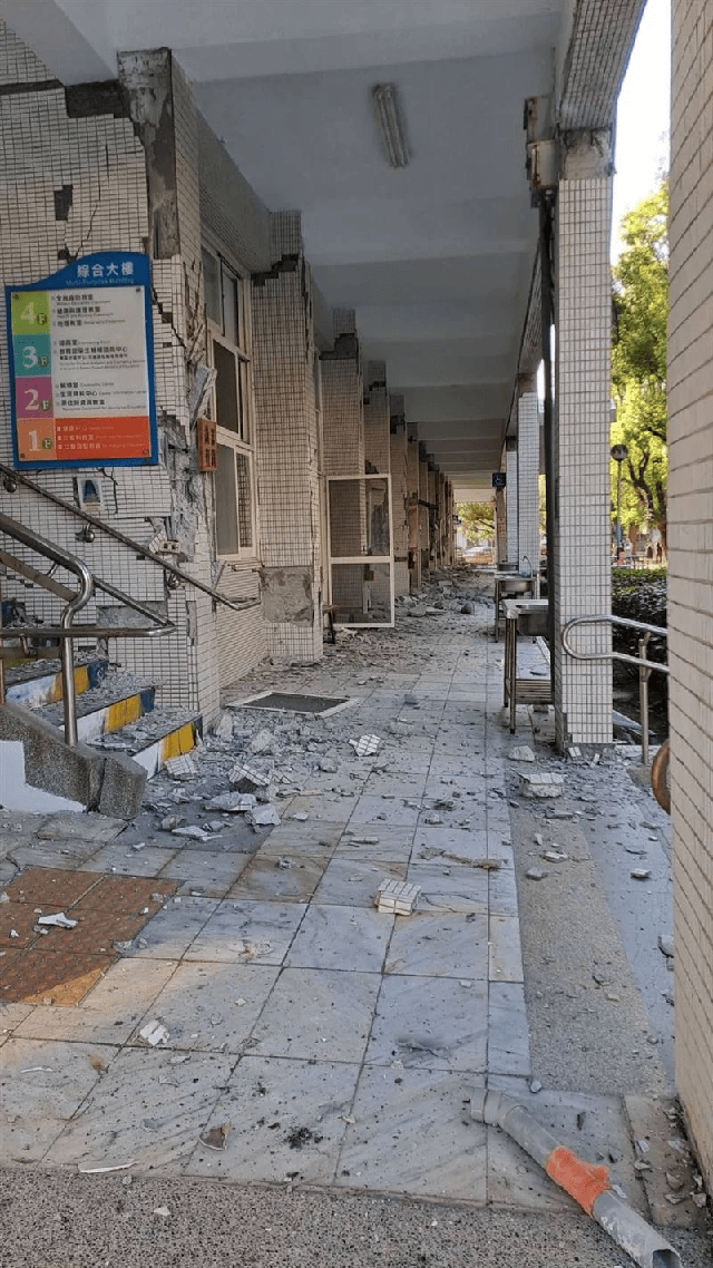 Khung cảnh ngôi trường bị ảnh hưởng nặng nề nhất trong trận động đất ở Đài Loan: Hư hại khắp nơi, lộ rõ cốt thép - Ảnh 3.