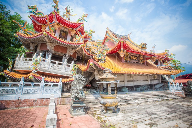 Hình ảnh hiện tại đáng kinh ngạc về ngôi đền biểu tượng sau một trong những trận động đất kinh hoàng nhất tại Đài Loan - Ảnh 3.