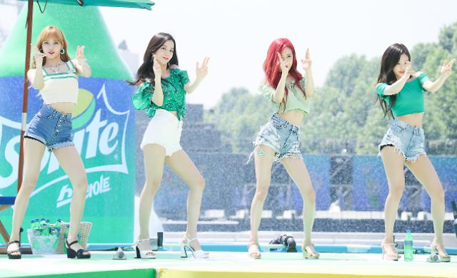 Waterbomb - Lễ hội nhạc nước sexy nhất Hàn Quốc xác nhận đổ bộ Việt Nam, netizen kiểu: Nóng sẵn rồi, nóng thêm cũng không sao! - Ảnh 3.