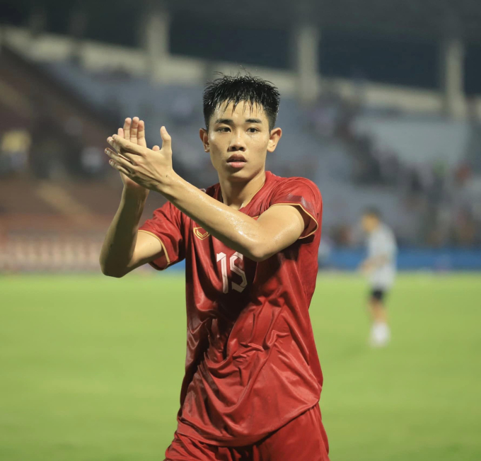 Top 5 cầu thủ điển trai nhất U23 Việt Nam: Vị trí số 1 visual cực phẩm, số 2 cao tới 1m90 - Ảnh 11.