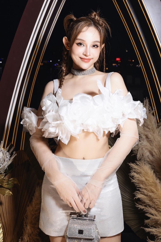 MC Mai Ngọc chăm chỉ làm 1 việc để giữ eo, nhiều hot girl đời đầu như Tâm Tít, Mi Vân cũng chung chí hướng - Ảnh 5.