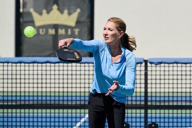 Những lợi &iacute;ch sức khỏe tuyệt vời của Pickleball, m&ocirc;n thể thao đang g&acirc;y sốt tại Việt Nam v&agrave; tr&ecirc;n thế giới - Ảnh 5.