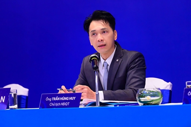 Chủ tịch ACB Trần Hùng Huy công bố lợi nhuận hơn 20.000 tỷ đồng, chốt chia cổ tức khủng - Ảnh 1.