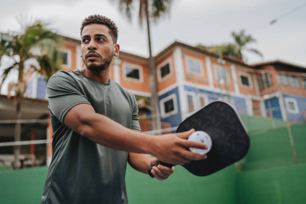 Những lợi &iacute;ch sức khỏe tuyệt vời của Pickleball, m&ocirc;n thể thao đang g&acirc;y sốt tại Việt Nam v&agrave; tr&ecirc;n thế giới - Ảnh 2.