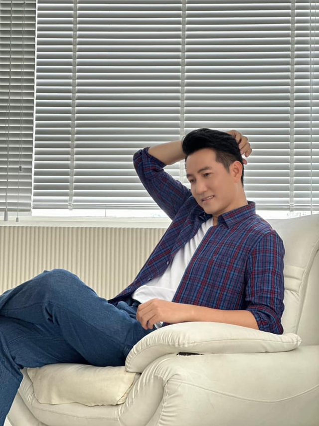 Nam thần đại gia ngầm của showbiz Việt: Sở hữu nhà vườn rộng hơn 3000 m2, tuổi 46 vẫn độc thân đắt giá - Ảnh 3.