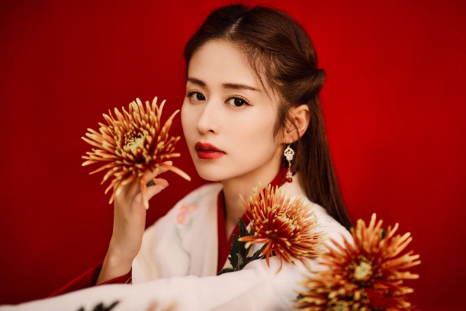 Sao nữ đen đủi nhất showbiz U40 vẫn trẻ đẹp, tan tành sự nghiệp vì bị 1 mỹ nhân hạng A ghim thù - Ảnh 1. Sao nữ đen đủi nhất showbiz U40 vẫn trẻ đẹp, tan tành sự nghiệp vì bị 1 mỹ nhân hạng A ghim thù - Ảnh 1.