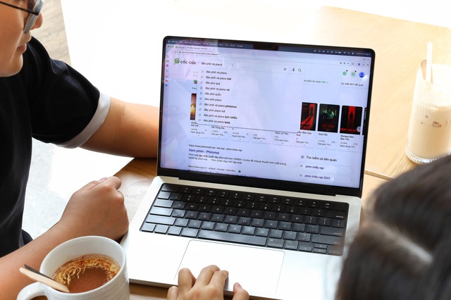 Chủ đề v&agrave; từ kh&oacute;a hot nhất tr&ecirc;n mạng Việt Nam - Ảnh 1.