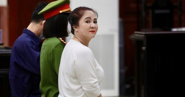 Được giảm 3 tháng tù, bà Nguyễn Phương Hằng còn phải thụ án bao lâu? - Ảnh 1.
