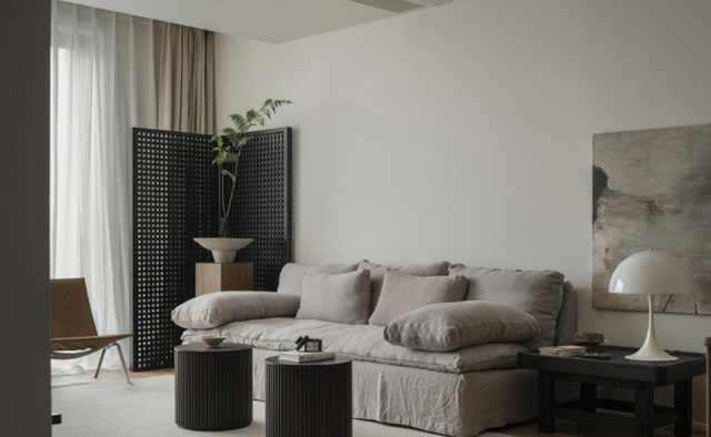 Chi 7 tỷ mua căn hộ trắng tinh, đ&ocirc;i vợ chồng IT ph&ugrave; ph&eacute;p tổ ấm: Từ kh&ocirc;ng điểm nhấn th&agrave;nh đẹp kh&ocirc;ng g&oacute;c chết - Ảnh 3.