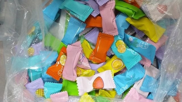 30 học sinh nghi mắc rối loạn phân ly sau khi ăn kẹo lạ, chứng bệnh này nguy hiểm thế nào? - Ảnh 1.