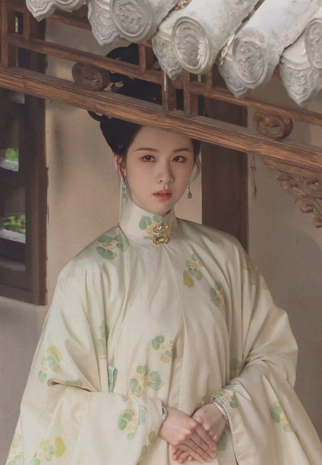 Mỹ nhân Hoa ngữ gây sốc visual ở phim mới: Nét đẹp cổ điển như xé tranh bước ra - Ảnh 3.