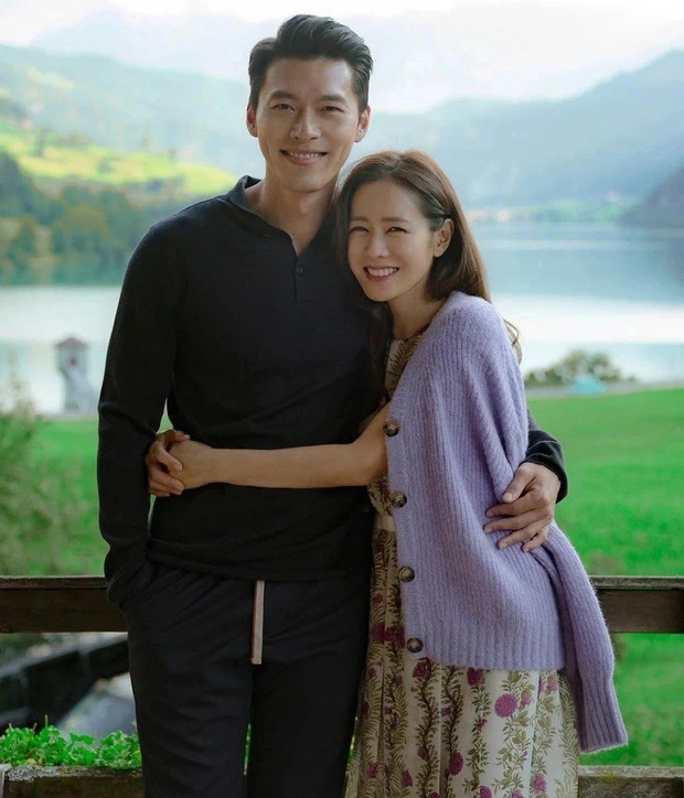 Son Ye Jin - Hyun Bin đưa quý tử đi dã ngoại, nhan sắc nữ diễn viên qua ống kính của ông xã gây sốt  - Ảnh 4.