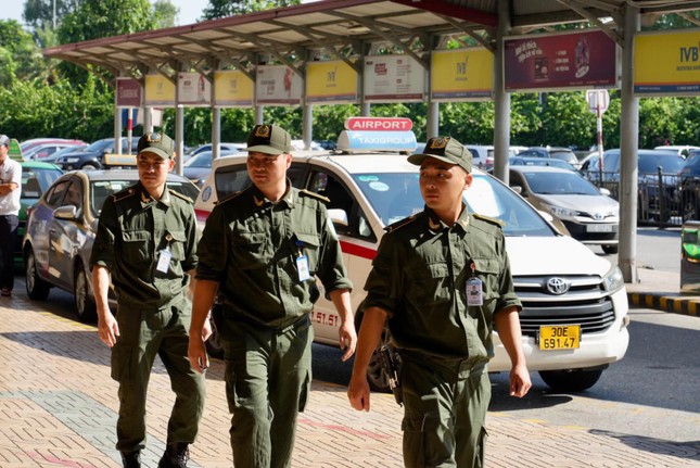 H&ocirc;m nay 94.000 người đổ về s&acirc;n bay Nội B&agrave;i - Ảnh 2.