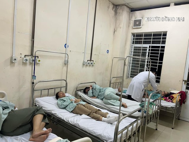 Khoảng 70 người nôn ói, đau bụng sau khi ăn bánh mì ở TP Long Khánh - Ảnh 1.