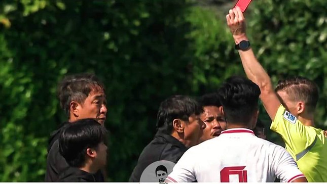 Truyền thông Indonesia công kích trọng tài, tìm người đổ lỗi sau thất bại ở trận play-off Olympic - Ảnh 2.