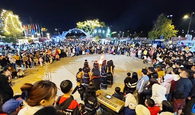 Mở thêm phố đi bộ sau phản ánh đêm Đà Lạt quá buồn - Ảnh 3.