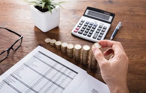 Tổng lương của hai vợ chồng 30 triệu đồng/tháng, tiết kiệm được hơn 1 tỷ sau nhiều năm vun vén: 3 nguyên tắc tiêu tiền giúp vợ chồng tôi sống sung túc! - Ảnh 1.
