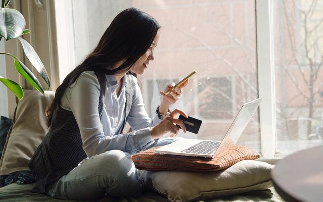 28 tuổi, c&oacute; trong tay 12 tỷ đồng, c&ocirc; g&aacute;i chỉ ra 5 SAI LẦM về tiền bạc PHẢI TR&Aacute;NH để kh&ocirc;ng rơi xuống c&aacute;i hố ngh&egrave;o kh&oacute; - Ảnh 3.