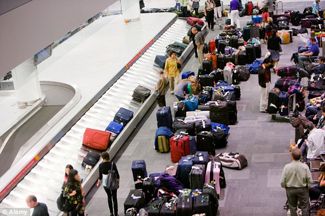 Đẳng cấp sân bay Nhật Bản: Một năm xử lý 10 triệu hành lý, suốt 30 năm chưa từng làm mất bất kỳ hành lý nào nhờ một điều - Ảnh 2.