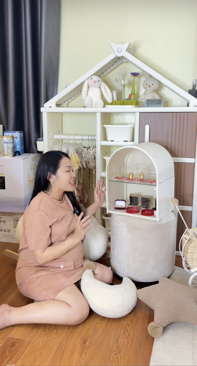 Chị mẹ chất nhất Bắc Giang: Chi 300 triệu sắm đồ bỉm sữa, book phòng tổng thống đi đẻ sướng ngang nghỉ dưỡng - Ảnh 6.
