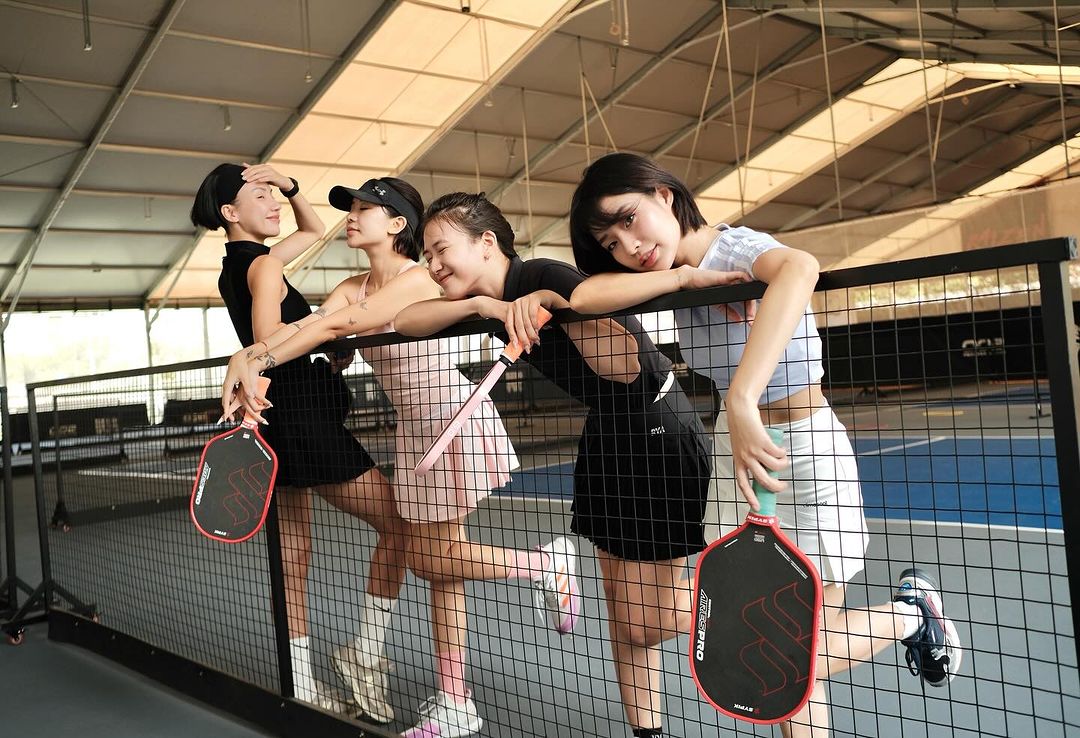 Để hội xinh gái dắt bạn ra sân Pickleball phẩy vợt tưng bừng cho quên luôn cái nóng 40 độ C! - Ảnh 7.