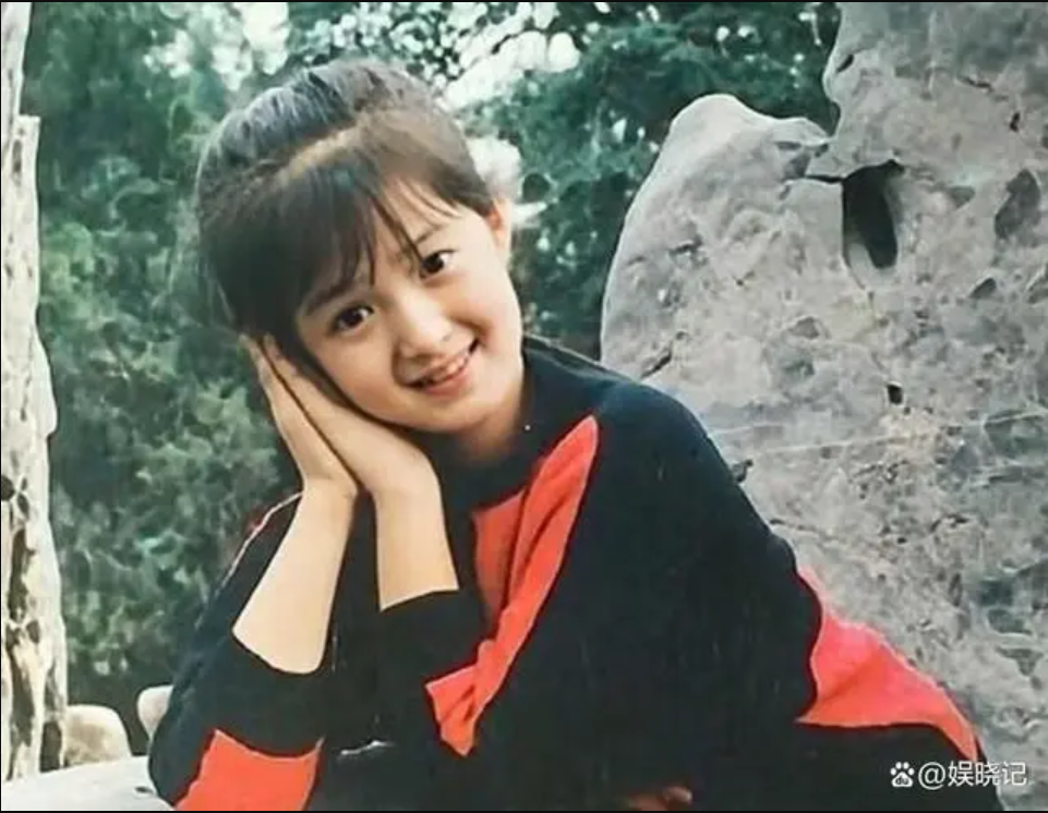 TƯỞNG HÂN RẠNG RỠ VỚI NỤ CƯỜI THÂN THIỆN