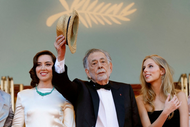 Bom tấn 18+ gây tranh cãi vì đạo diễn 85 tuổi quấy rối nữ diễn viên, nhận tràng pháo tay 7 phút tại Cannes 2024 - Ảnh 3.
