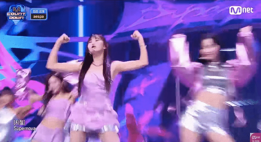 Giữa khủng hoảng hát live bao trùm Kpop, nhóm nữ nhà SM có sân khấu rửa mắt rửa tai cho khán giả - Ảnh 2.