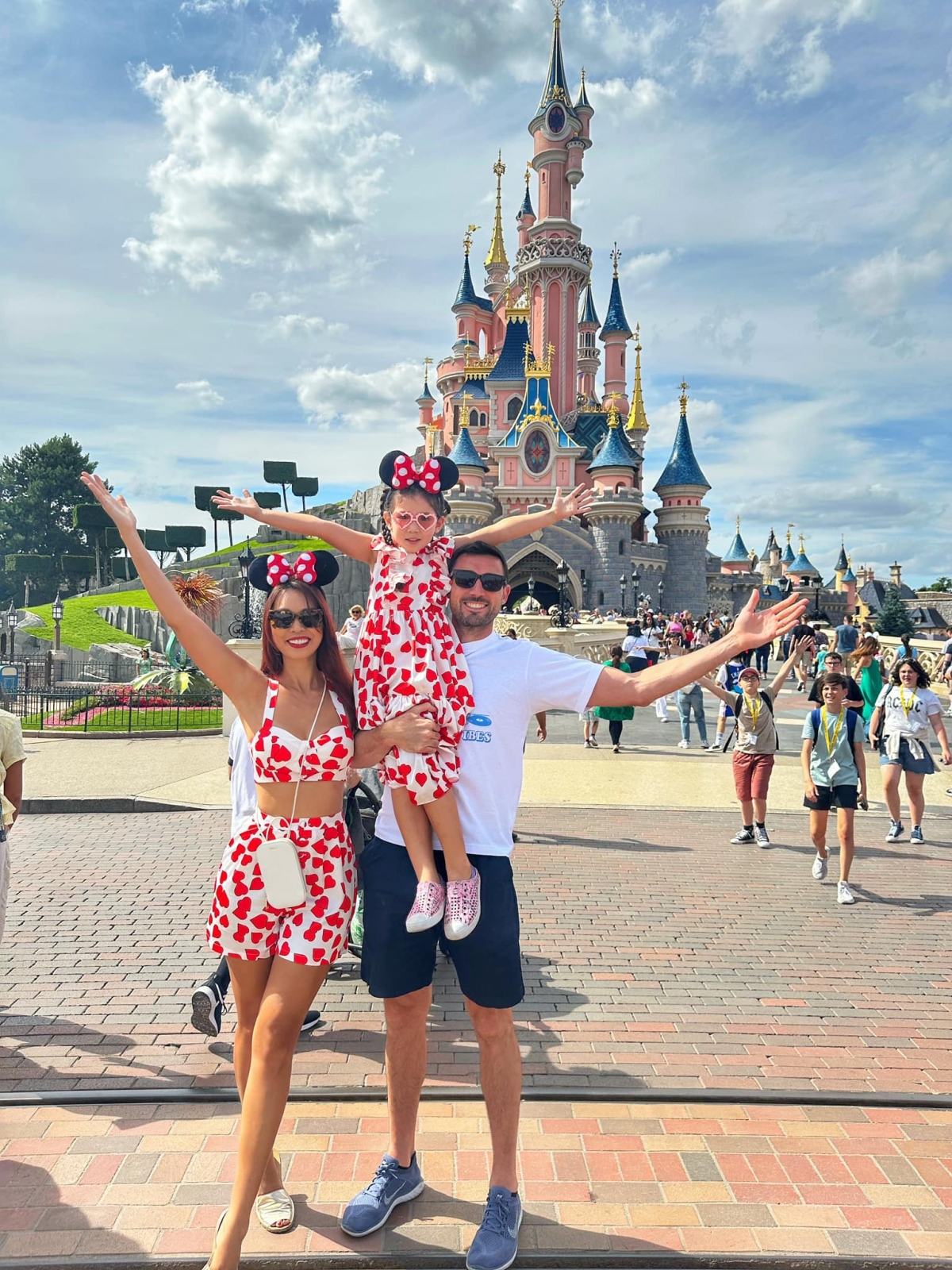 Cuộc h&ocirc;n nh&acirc;n vi&ecirc;n m&atilde;n của si&ecirc;u mẫu H&agrave; Anh v&agrave; chồng T&acirc;y - Ảnh 14.