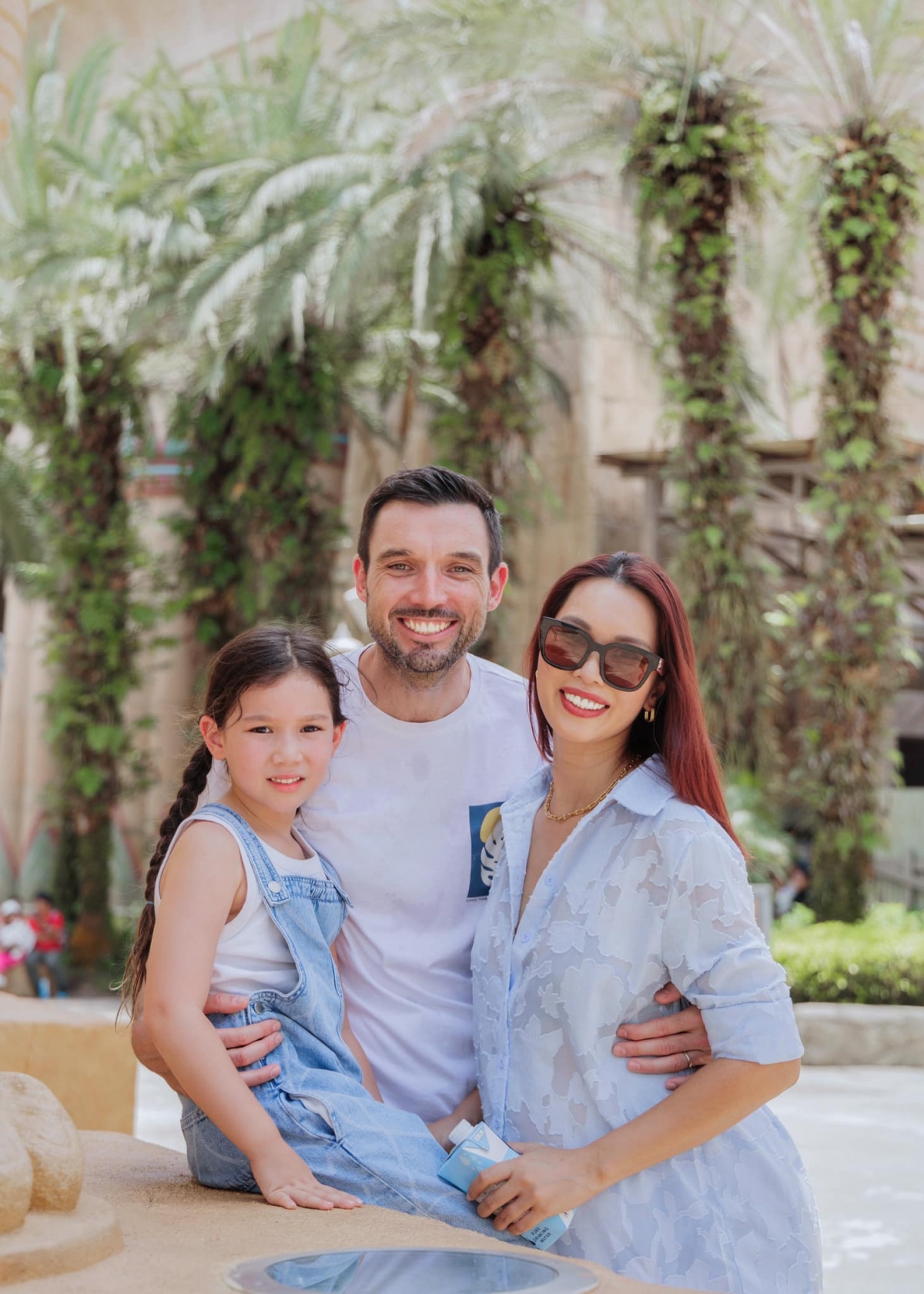 Cuộc h&ocirc;n nh&acirc;n vi&ecirc;n m&atilde;n của si&ecirc;u mẫu H&agrave; Anh v&agrave; chồng T&acirc;y - Ảnh 8.