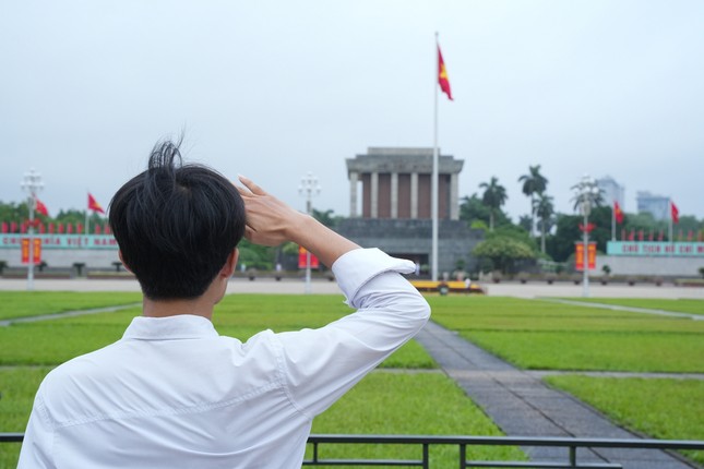 Thi&ecirc;ng li&ecirc;ng Lễ ch&agrave;o cờ tại quảng trường Ba Đ&igrave;nh kỷ niệm 134 năm ng&agrave;y sinh Chủ tịch Hồ Ch&iacute; Minh - Ảnh 12.