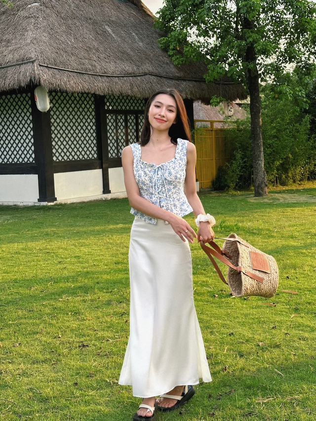 Tủ đồ của phụ nữ Pháp không thể thiếu chân váy lụa: Diện kiểu slay lúng liếng hay thanh lịch công sở đều over hợp - Ảnh 8.