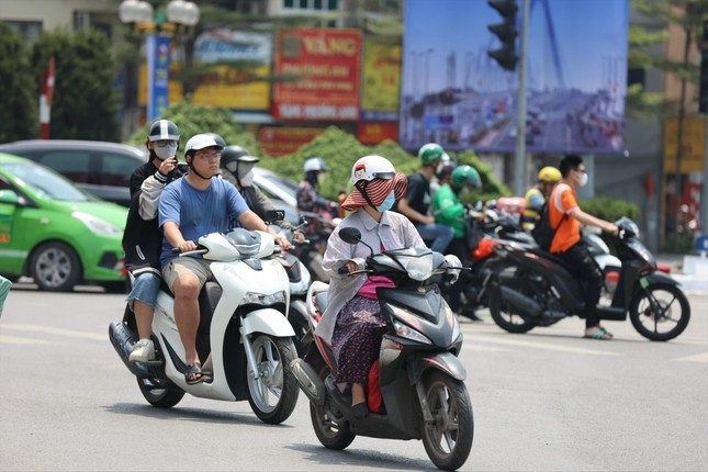 Kỳ nghỉ lễ 30/4 n&oacute;ng nhất lịch sử - Ảnh 1.