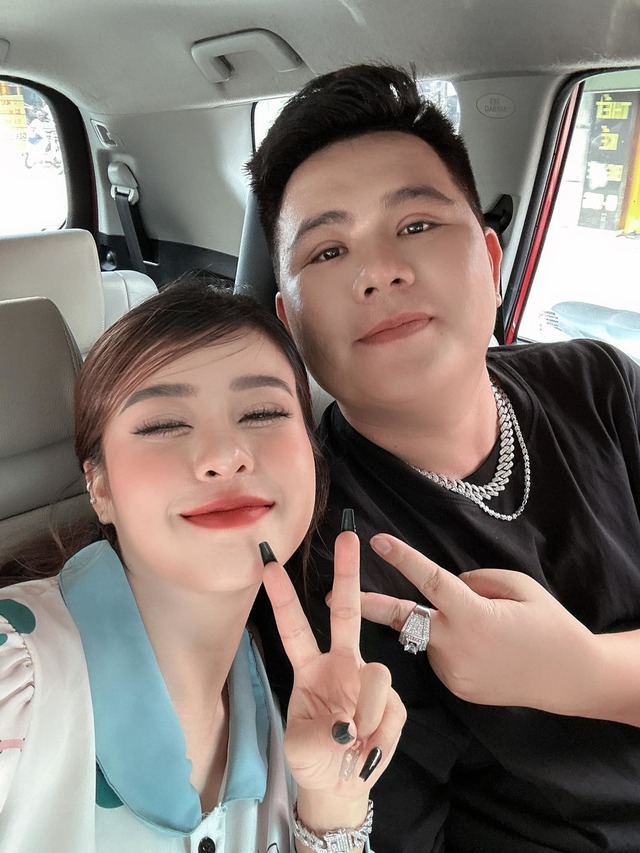 Nam rapper lên tiếng về nghi vấn bỏ “vợ đẹp con xinh” vì người thứ 3, danh tính vợ cũ gây bất ngờ - Ảnh 1.