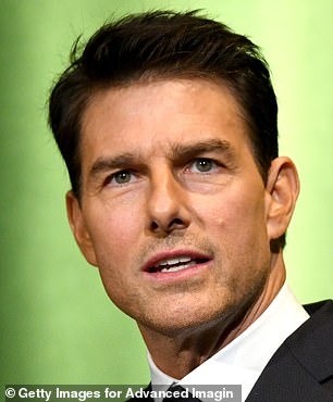 Bác sĩ thẩm mỹ gọi tên 5 tài tử tiêm chất làm đầy, có cả Beckham và Tom Cruise - Ảnh 3.