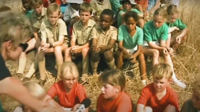 Bí ẩn UFO năm 1994: Hơn 60 đứa trẻ Zimbabwe khẳng định nhìn thấy người ngoài hành tinh - Ảnh 1.