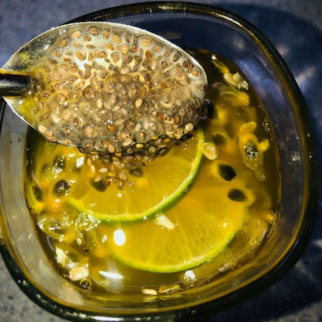 Das kühlende Getränk ist eine Waffe gegen die Sonne, die Zugabe von Honig ist köstlich und vervielfacht seine Einsatzmöglichkeiten – Foto 2.