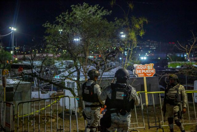 Số nạn nhân vụ sập sân khấu vận động tranh cử tại Mexico tăng mạnh - Ảnh 2.