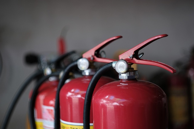6 thiết bị cần thiết để phòng cháy chữa cháy tại nhà, có thể cứu mạng bạn trong tình huống khẩn cấp - Ảnh 1.